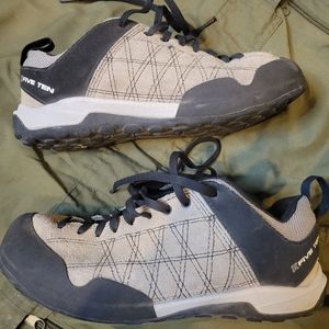 Five ten 5.10 approach, hiking, bouldering shoes